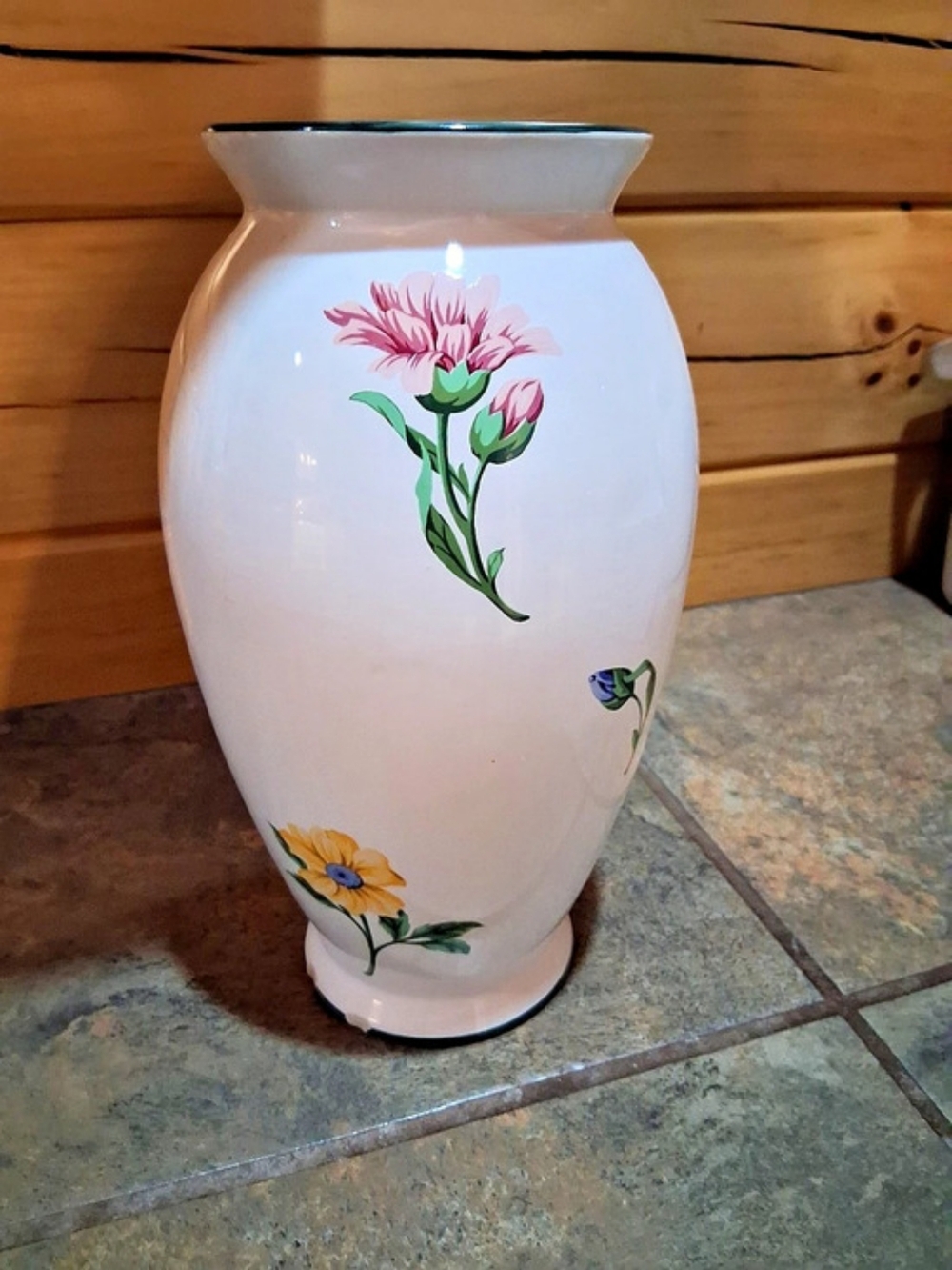 Tiffany & Co. Sintra Floral Vase. White & Green